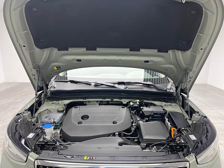 Volvo XC40 2025 2025款 B4 四驱智远豪华版