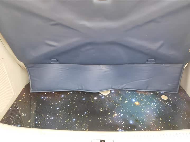 Roewe iMax 8 2022 2022款 400TGI 欢聚版