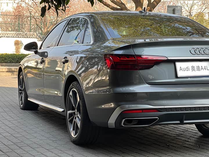 Audi A4L 2024 2024款 40 TFSI 时尚动感型