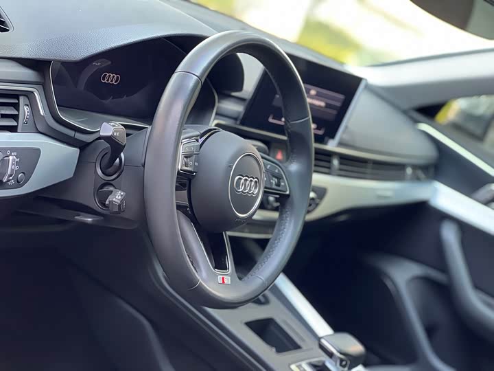 Audi A4L 2024 2024款 40 TFSI 时尚动感型