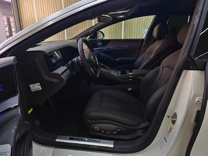 Denza Z9 2024 2024款 1100km 四驱Ultra版