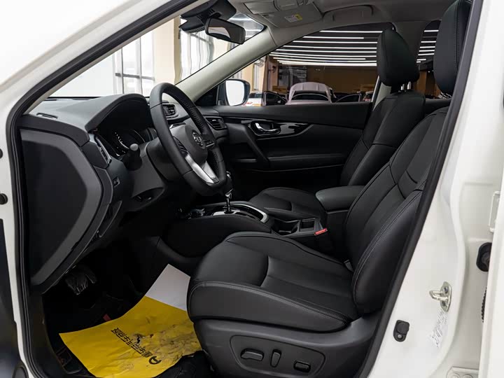 Nissan X-Trail 2023 2023款 经典 2.0L 两驱智联舒享版