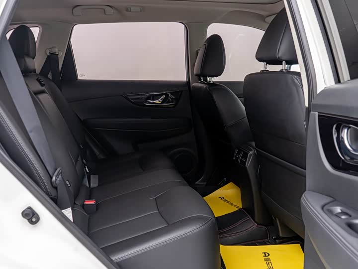 Nissan X-Trail 2023 2023款 经典 2.0L 两驱智联舒享版