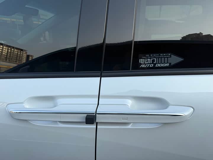 Buick GL8 Century 2025 2025款 2.0T 七座蕴世版