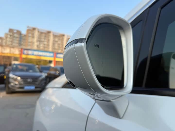 Buick GL8 Century 2025 2025款 2.0T 七座蕴世版