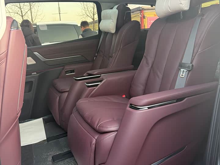 Buick GL8 Century 2025 2025款 2.0T 七座蕴世版