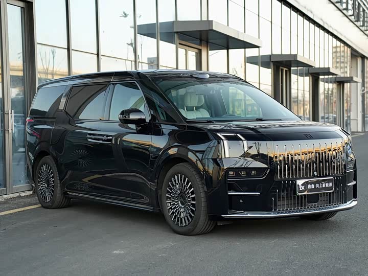 Zeekr 009 2024 2024款 七座过道版四驱 108kWh