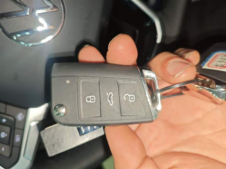 Volkswagen Sagitar L 2025 2025款 改款三 300TSI DSG超越版