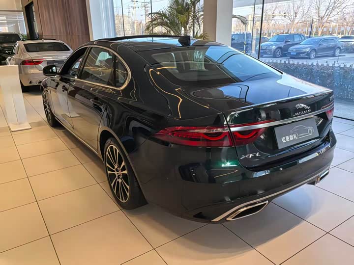 2025 Jaguar XF L