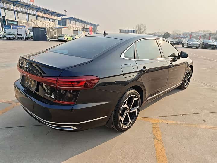 Volkswagen Passat 2025 2025款 出众款 380TSI 星空龙腾版