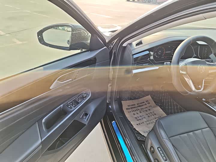 Volkswagen Passat 2025 2025款 出众款 380TSI 星空龙腾版