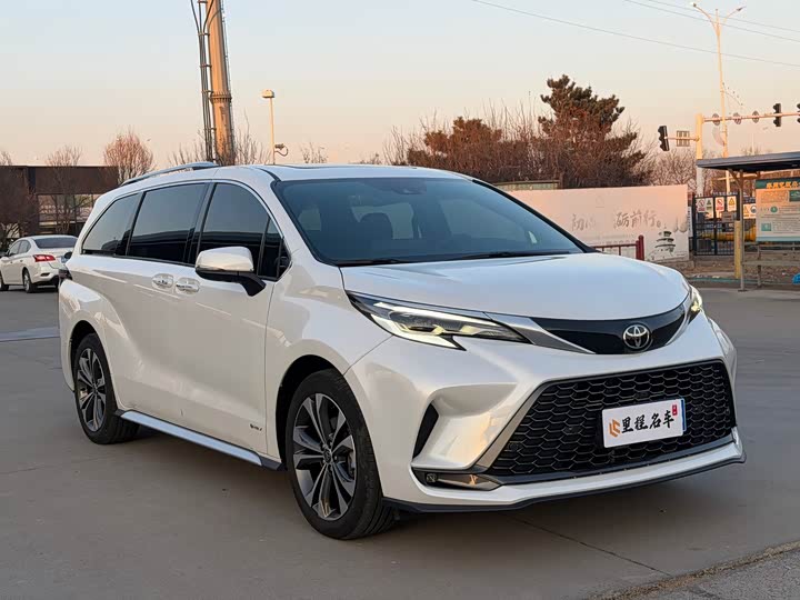 Toyota Granvia 2024 2024款 2.5L混动 尊贵PLUS版