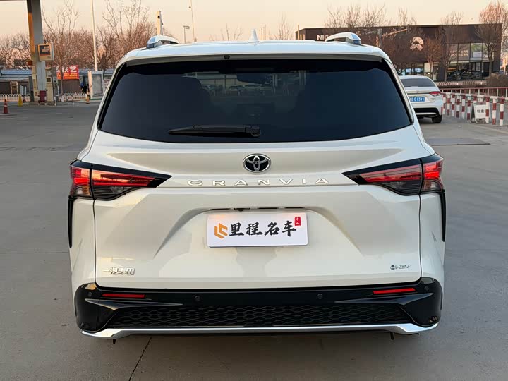 Toyota Granvia 2024 2024款 2.5L混动 尊贵PLUS版