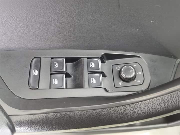 Skoda Kodiaq 2021 2021款 TSI330 7座两驱豪华优享版