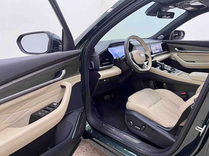 Geely Monjaro 2025 2025款 东方曜 2.0TD 自动四驱望月版