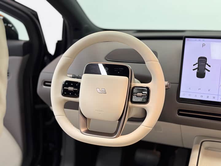 LiXiang i6 2025 2025款 四驱标准版