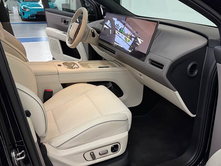 LiXiang i6 2025 2025款 四驱标准版