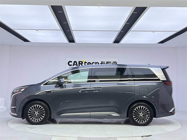 Denza D9 2025 2025款 DM-i 智驾版 1020 四驱旗舰型