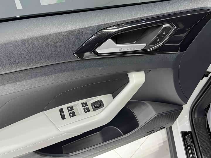 Volkswagen Tharu 2026 2026款 新锐 1.5L 锐意版