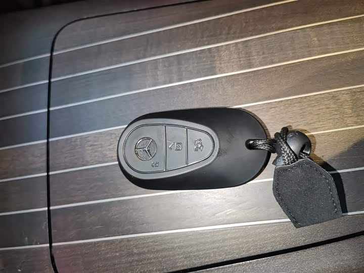 Mercedes-Benz E-Class 2025 2025款 E 300 L 时尚型