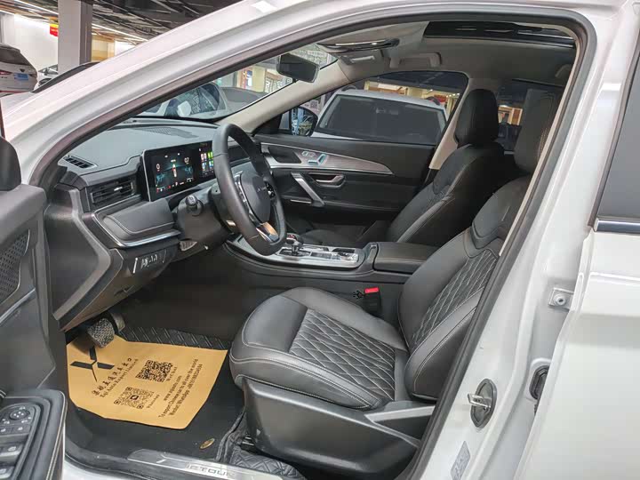 Jetour X70 Plus 2025 2025款 冠军版 1.5T DCT冠军MAX+ 7座