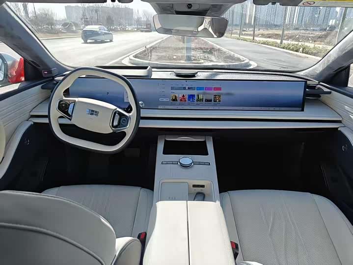 Geely Galaxy E8 2024 2024款 665km 后驱星舰 远航版