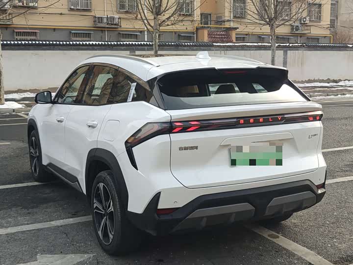 2025 Geely Galaxy L7