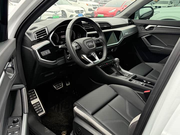 Audi Q3 2024 2024款 40 TFSI 时尚动感型