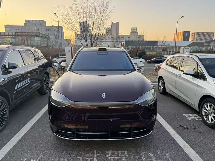 Aito M9 2025 2025款 增程 Ultra版 52kWh 6座版