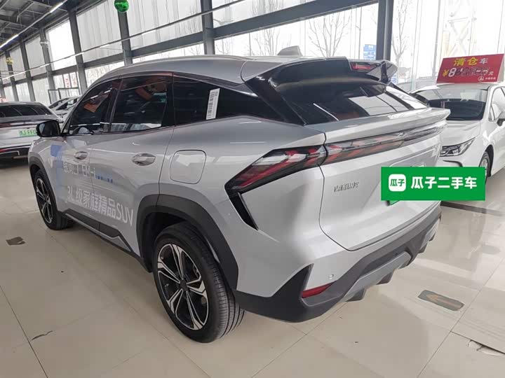 2025 Geely Galaxy L7