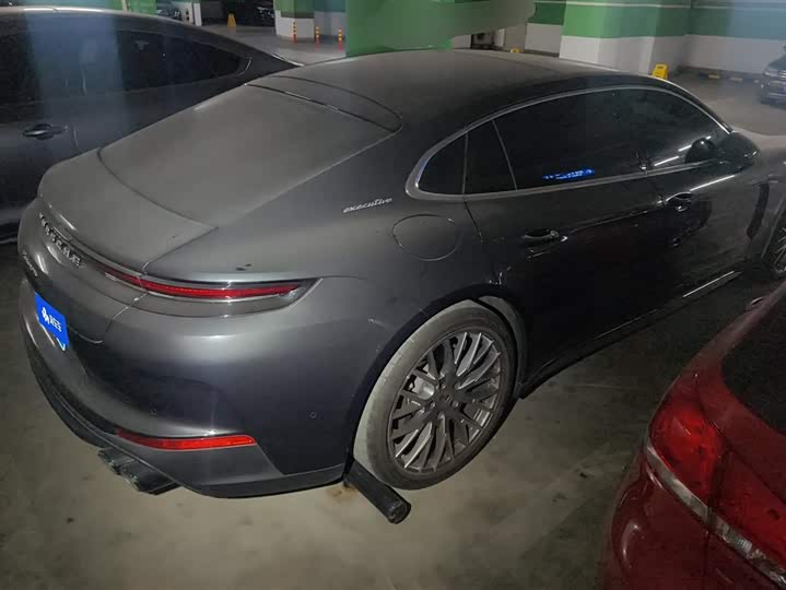 Porsche Panamera 2024 2024款 Panamera 4 行政加长版 2.9T