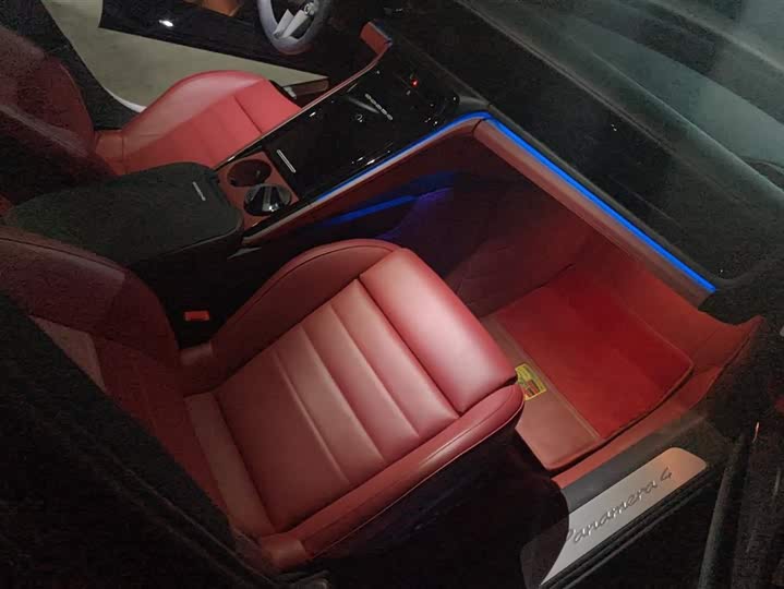 Porsche Panamera 2024 2024款 Panamera 4 行政加长版 2.9T