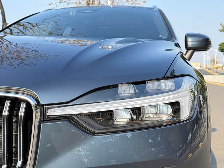 Volvo XC60 2025 2025款 B5 四驱智远豪华版