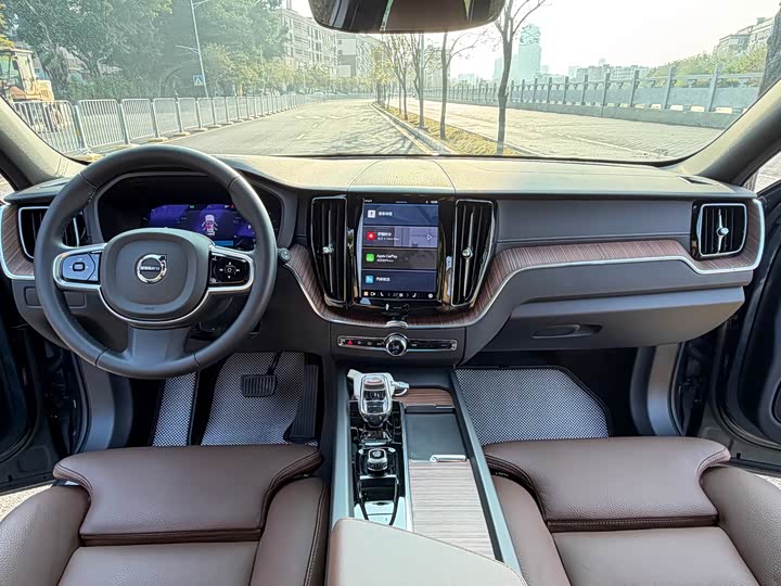 Volvo XC60 2025 2025款 B5 四驱智远豪华版