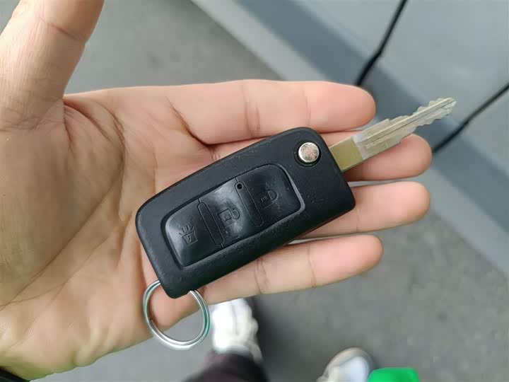 Foton Tuyano 2022 2022款 2.0T手动吉象多功能长轴中顶后单胎7/9座4F20TC3