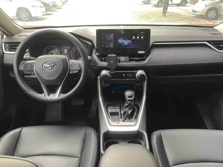 Toyota RAV4 2024 2024款 2.0L CVT两驱都市版