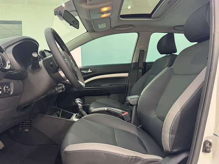 Kia KX1 2021 2021款 1.4L CVT天窗款