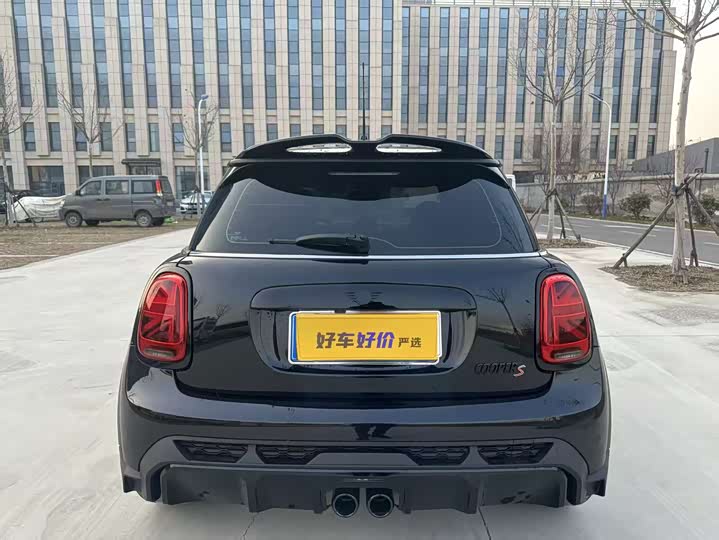 Mini Cooper 2024 2024款 452km COOPER SE 赛车手