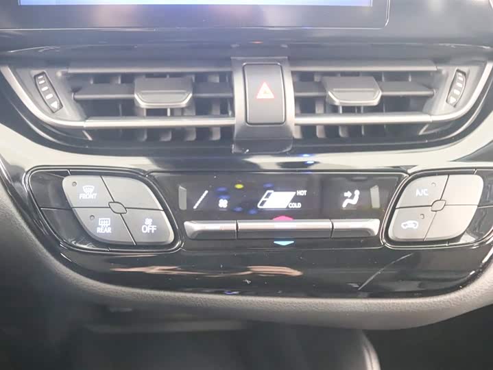 Toyota Izoa 2021 2021款 2.0L 奕享版