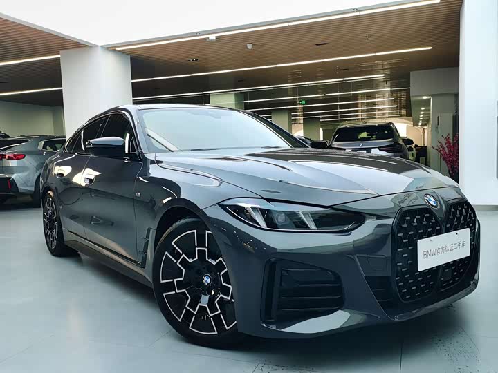 BMW 4 Series 2024 2024款 430i M运动曜夜套装