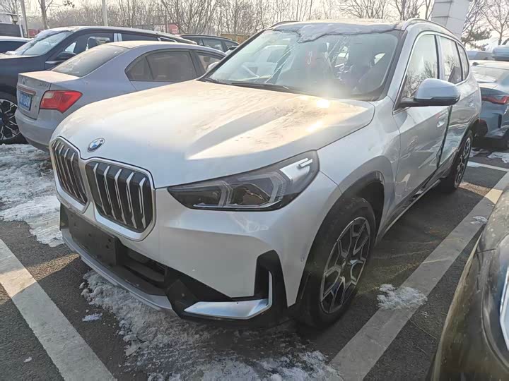 2025 BMW X1