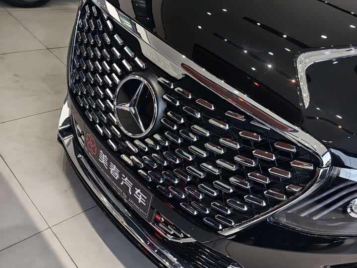 Mercedes-Benz Vito 2024 2024款 2.0T 商务版 7座