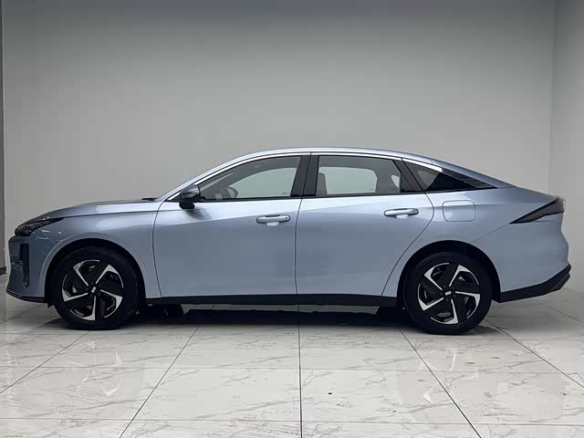 2025 Geely Galaxy L6