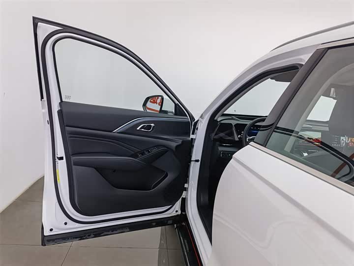 Haval Ruge Max 2023 2023款 1.5L Hi4 105 四驱智能旗舰版