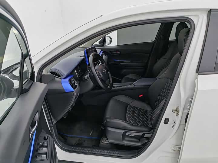 Toyota C-HR 2021 2021款 2.0L 舒适版