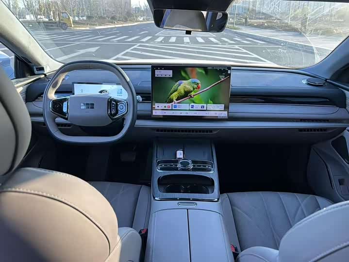 Geely Galaxy Starshine 8 EM-i 2025 2025款 130km EM-i 尊贵版