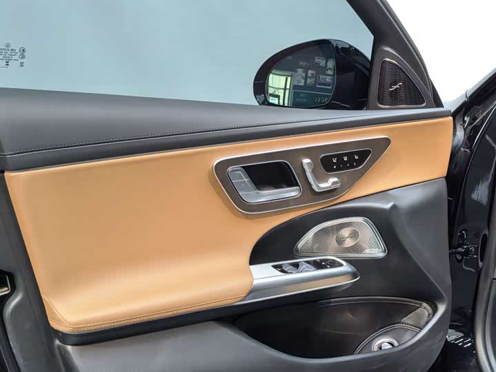 Mercedes-Benz E-Class 2025 2025款 E 300 L 豪华型