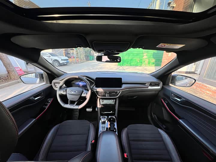 Ford Escape 2024 2024款 EcoBoost 245 四驱纵享款ST-Line Pro