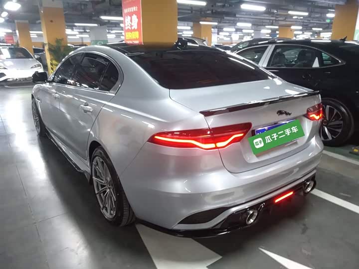 Jaguar XE L 2024 2024款 2.0T 250PS R-DYNAMIC S进取运动版