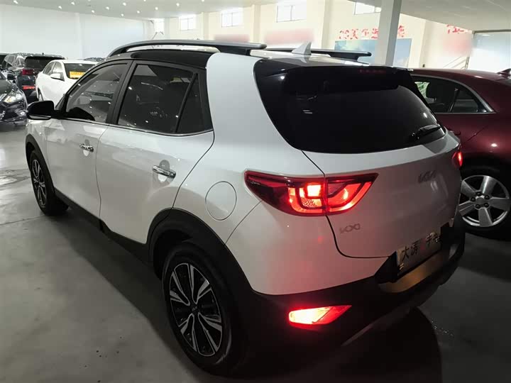 Kia KX1 2021 2021款 1.4L CVT天窗款